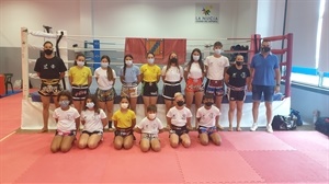 El cierre del curso de  Muay Thai contó con la presencia de Sergio Villalba, concejal de Deportes