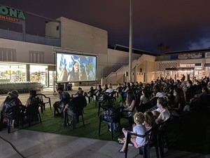 La plaza del Sol volverá a acoger proyecciones de cine esta noche