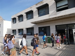 6 clases de 1º ESO han comenzado hoy su formación en el Instituto