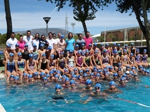 El campus se celebra tanto en la piscina cubierta como en la exterior